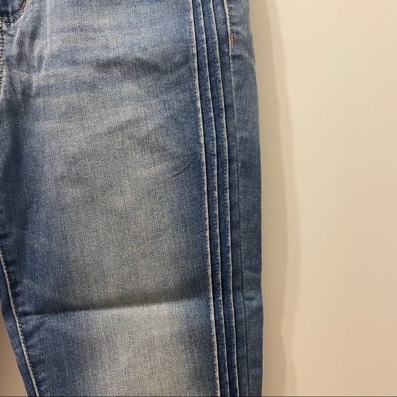 NWT✨ Garage premium denim textured jeans - Picture 4 of 9
